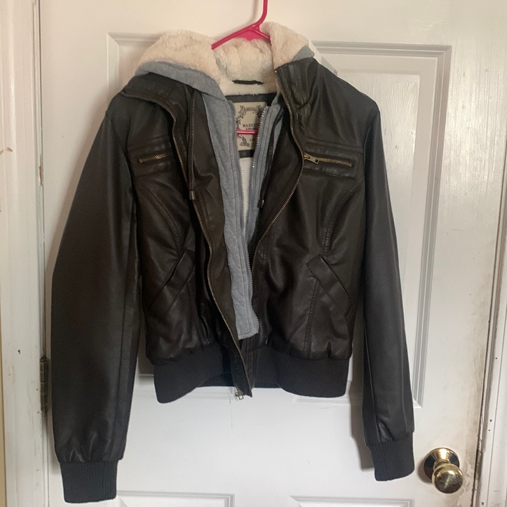 Marezzi Apparel size Large brown hooded waist length coat